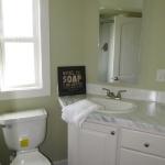 P539 bathroom in white